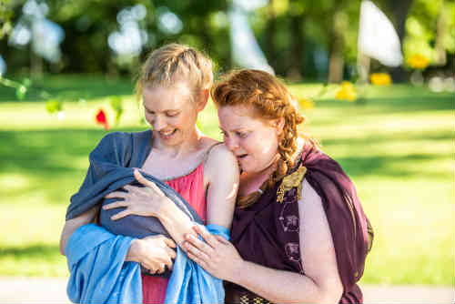 Photo of Catherine Horne and Nikki Duval in Portia's Julius Caesar